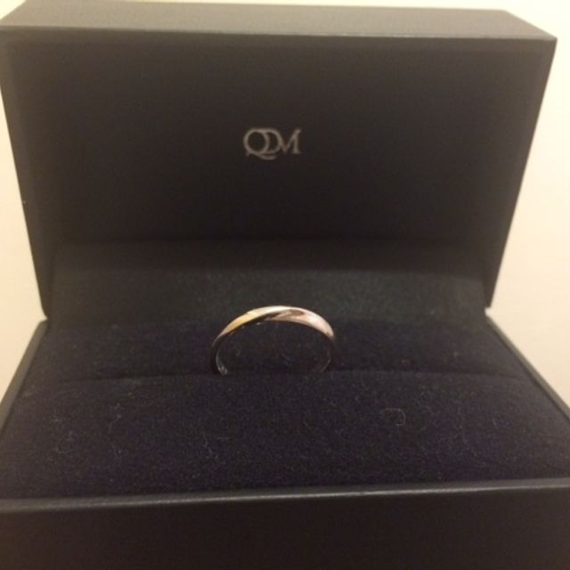 【レイジースーザン(LAZY SUSAN)の口コミ】 結婚指輪だし長年使うものなら一番シンプルな形、と思っていたが、関節の…