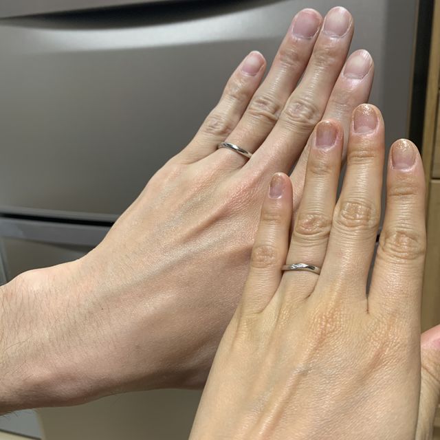 【銀座ダイヤモンドシライシの口コミ】 最初はダイヤモンドと捻れのないとてもシンプルなもので考えていました。…