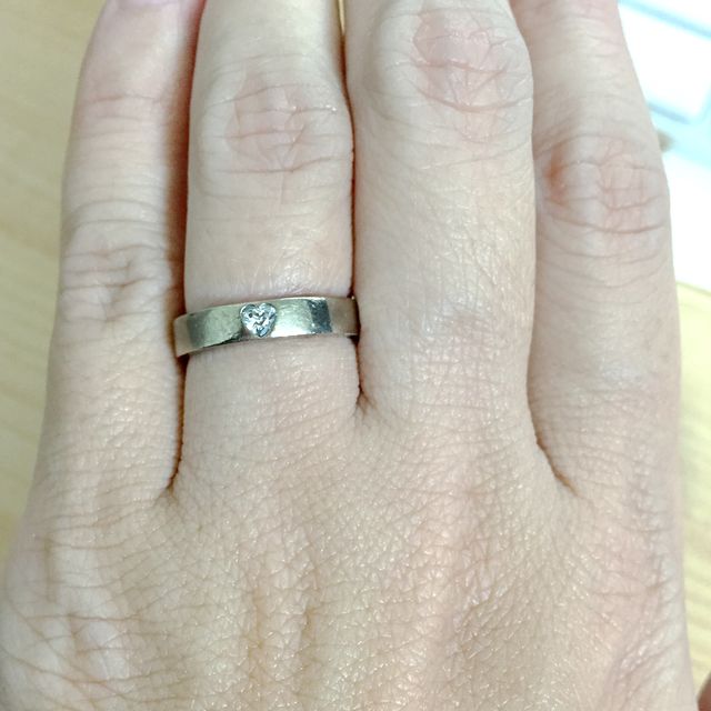 【AHKAH(アーカー)の口コミ】 とにかくデザイン重視で、ハート型のダイヤモンドが埋め込んであるものを…