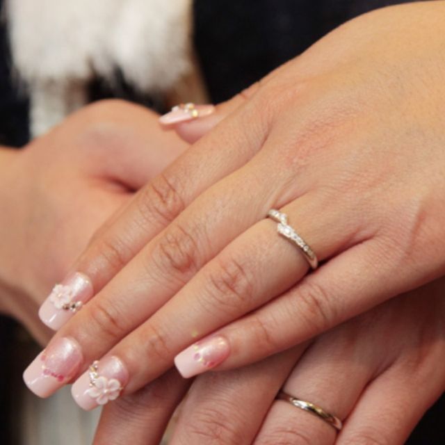 【俄(にわか)の口コミ】 ダイヤがたくさん散りばめられていて、キラキラしてすごく綺麗でした。織…