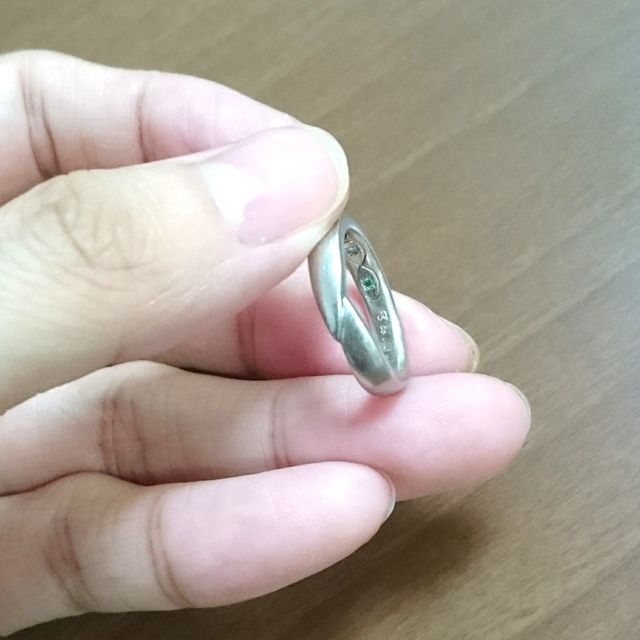 【オーラソーマジュエリーの口コミ】 オーラソーマを学んでおり、オーラオーマのジュエリーラインにマリッジリ…