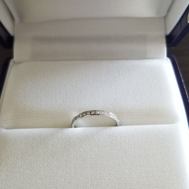 【俄(にわか)の口コミ】 婚約指輪から２人で選びに行きました。お出かけ時にも使いやすいものをと…