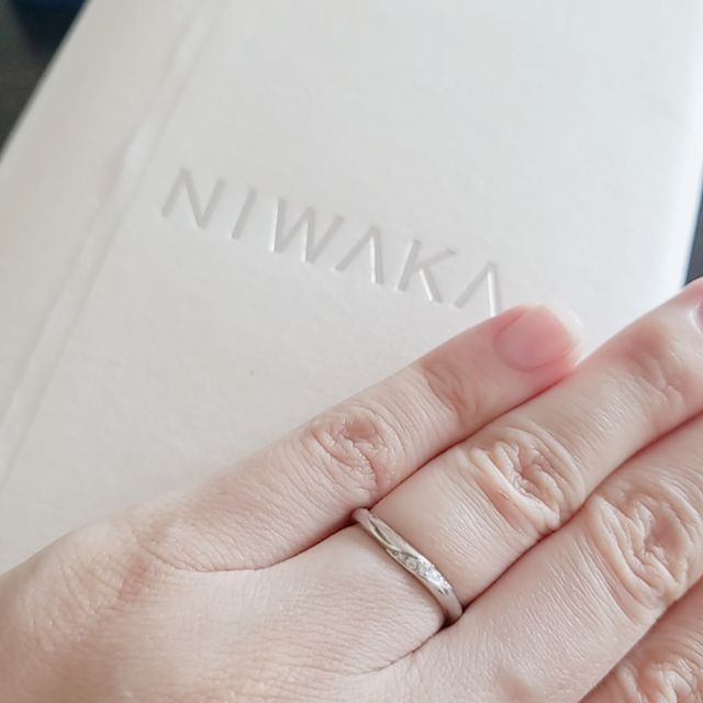 【俄(にわか)の口コミ】 婚約指輪は私の好きなデザインにさせてもらったので、結婚指輪は彼の好み…