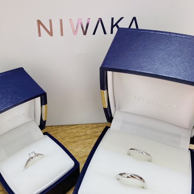 【俄(にわか)の口コミ】 先にもらっていた、婚約指輪のセットリングを購入しました。
店頭で試着す…