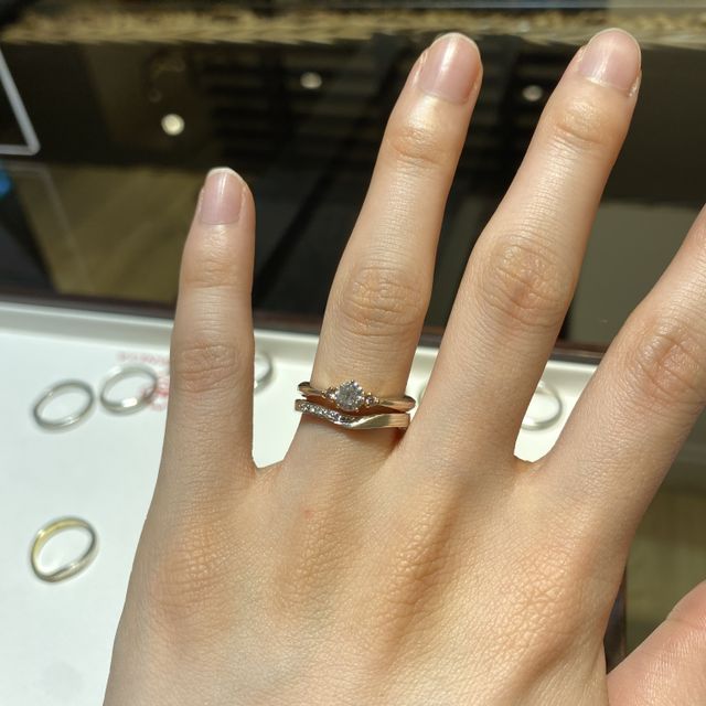 【杢目金屋(もくめがねや)の口コミ】 他のブランドにはない木目模様のデザインが1番の魅力だと思いました。プラ…