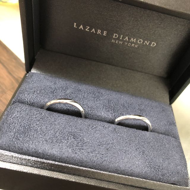 【ラザール ダイヤモンド(LAZARE DIAMOND)の口コミ】 デザインはもとより2人が好きな海をイメージした指輪で、名前の由来がとて…