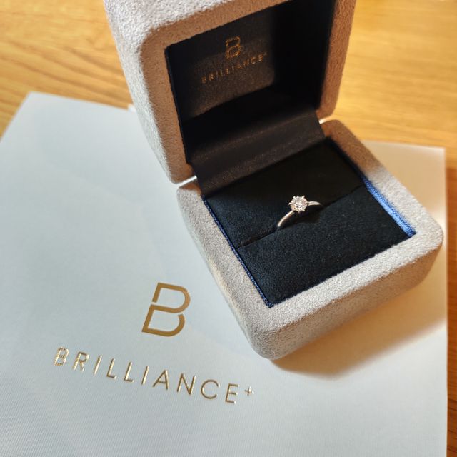 【BRILLIANCE+(ブリリアンスプラス)の口コミ】 まずダイヤモンドのみを購入して、ダイヤモンドでプロポーズをしました。…