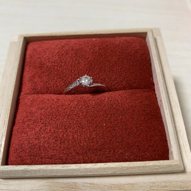 【出雲結(いずもゆい)の口コミ】 どこのブランドにしようか悩んでる時に、彼女が日本らしいデザインが良い…