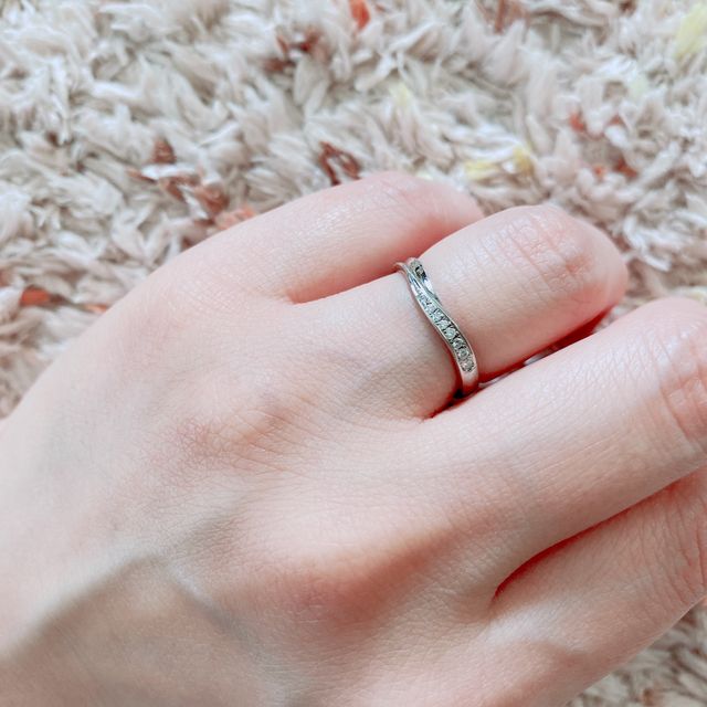 【BONDS(ボンズ)の口コミ】 婚約指輪の購入が想定より予算オーバーだった為、結婚指輪は２つ合わせて…