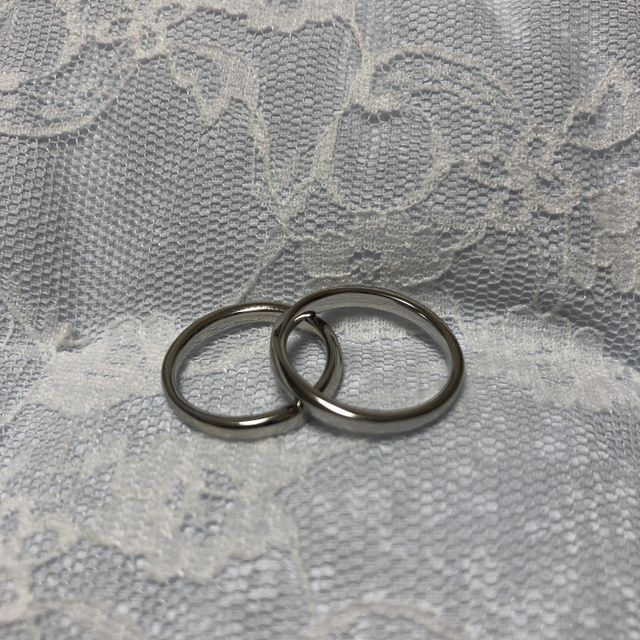 【4℃ BRIDAL(ヨンドシーブライダル)の口コミ】 さまざまな種類の指輪を試着させてもらい、自分の指に合う色や形を選ばせ…