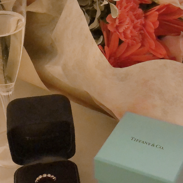 【ティファニー(Tiffany & Co.)の口コミ】 普段使い出来る指輪がよく、一粒ダイヤではなく金縁取り７連の物にしまし…