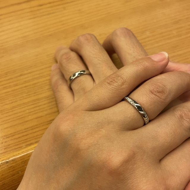 【ラザール ダイヤモンド(LAZARE DIAMOND)の口コミ】 【デザインについて】
ダイアモンドが派手すぎず、地味すぎずとても気に入…