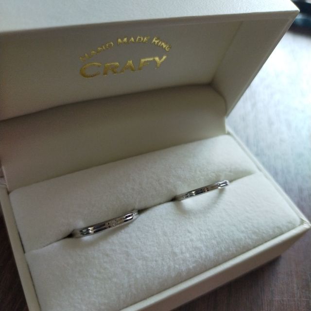 【CRAFY(クラフィ)の口コミ】 結婚指輪のカタログをみていましたが、ピンとくるものがなく、いいなと思…