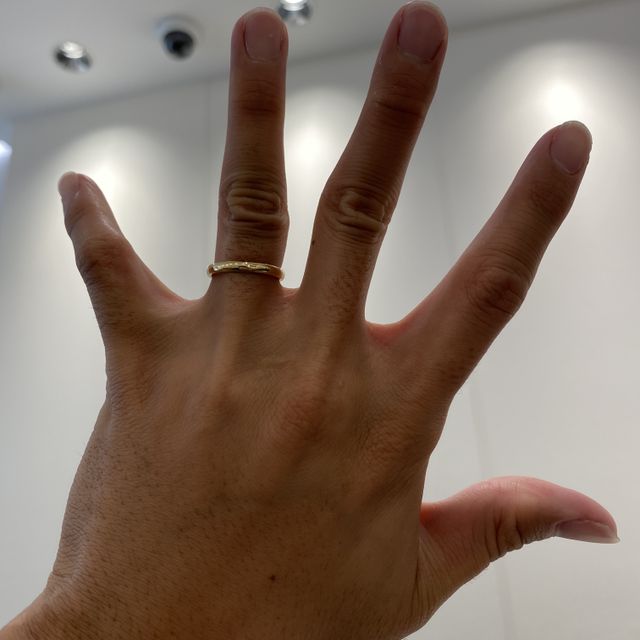 【アイプリモ(I-PRIMO)の口コミ】 まずは何と言っても金色に光るイエローゴールド。ゴールドという色の輝き…