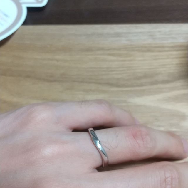 【アイプリモ(I-PRIMO)の口コミ】 仕事中でもつけることを想定していたため、シンプルな物をと考えていまし…