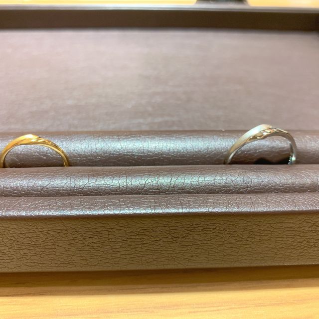 【ringram(リングラム)の口コミ】 リングのグラムに応じた値段で、自分たちの希望のリングを作ることができ…