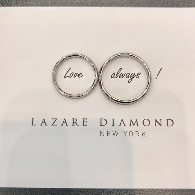 【ラザール ダイヤモンド(LAZARE DIAMOND)の口コミ】 指輪のデザインがとても良く、また付けごごちも非常に良かったです。指輪…