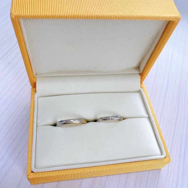 【ケイウノ ブライダル(K.UNO BRIDAL)の口コミ】 人と同じものを着けたくなかったので、フルオーダーでお願いしました。
他…