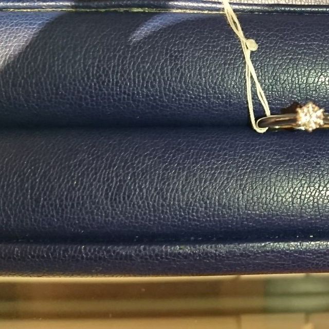 【銀座ダイヤモンドシライシの口コミ】 華奢なデザインでシンプル、石座が高めのものを探している方におすすめで…