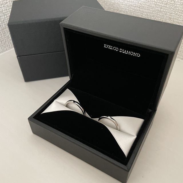 【エクセルコダイヤモンド(EXELCO DIAMOND)の口コミ】 シンプルだけど周りと被らないデザイン。
歳を重ねても似合うデザイン。
…