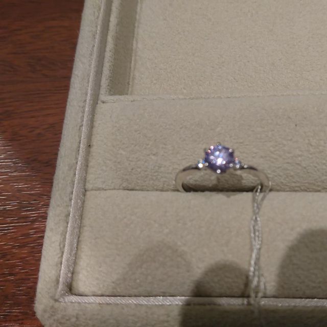 【ギンザタナカブライダル(GINZA TANAKA BRIDAL)の口コミ】 ダイヤモンドのみを購入していたため、ダイヤモンドの持ち込み可能なブラ…