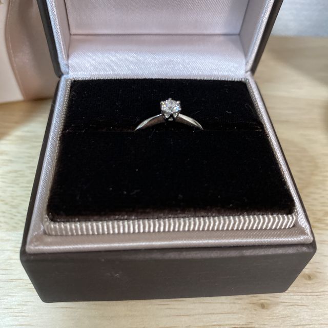 【アイプリモ(I-PRIMO)の口コミ】 ダイヤモンドの輝きや種類等細かく説明して頂き、予算と相談しながら納得…