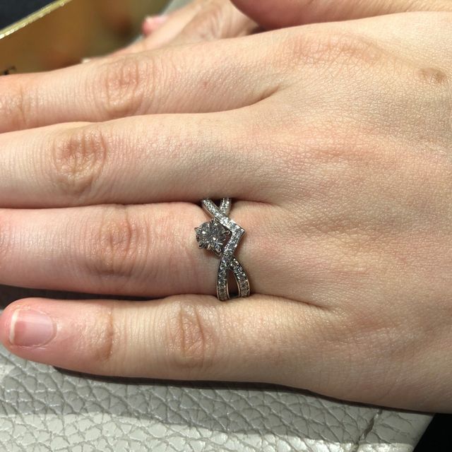 【ショーメ(CHAUMET)の口コミ】 ティアラをモチーフにしたジョセフィーヌシリーズの中でも比較的スタイリ…