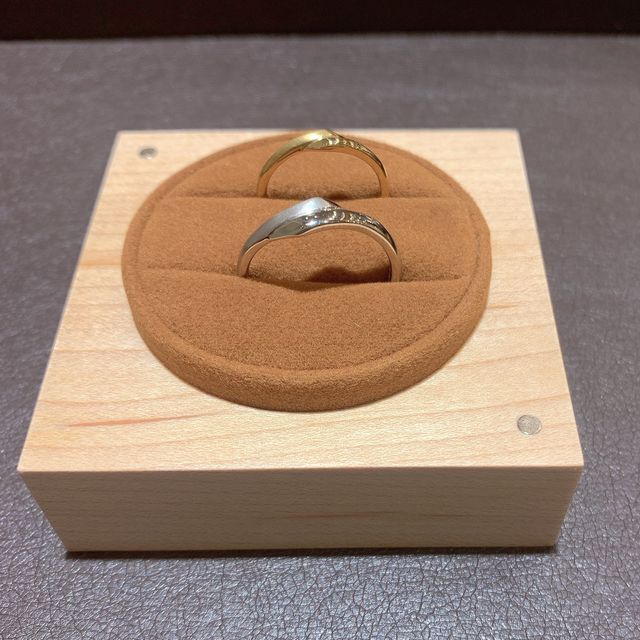 【ringram(リングラム)の口コミ】 指輪のデザインが婚約指輪が少し変わったかたちだった為、悩んでおりまし…