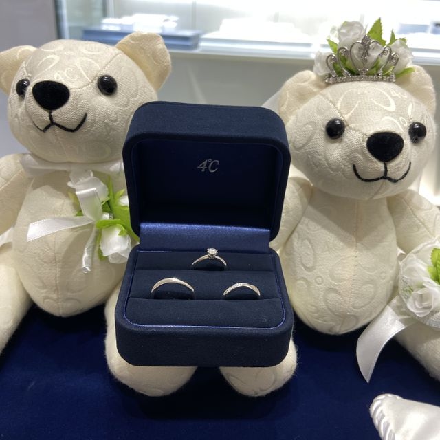 【4℃ BRIDAL(ヨンドシーブライダル)の口コミ】 普段から身につけるものなので、シンプルで付けやすいものを探していまし…