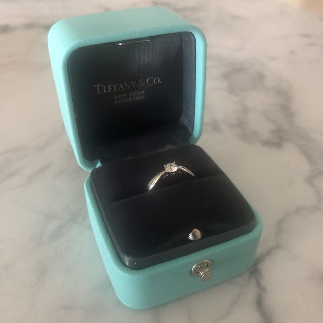 【ティファニー(Tiffany & Co.)の口コミ】 彼が一人でお店に行ってサプライズで買ってくれていました。私の好みを考…