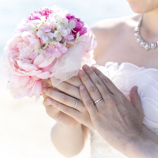 【4℃ BRIDAL(ヨンドシーブライダル)の口コミ】 指輪のデザインがとても気に入りました。アクアリリーの、今年の新作のデ…