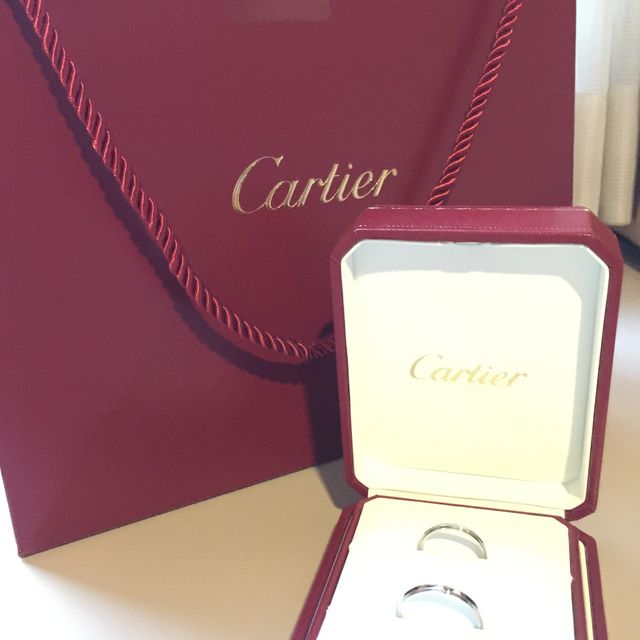【カルティエ(Cartier)の口コミ】 結婚指輪は普通女性がこだわるものだと思っていましたが、我が家は旦那さ…