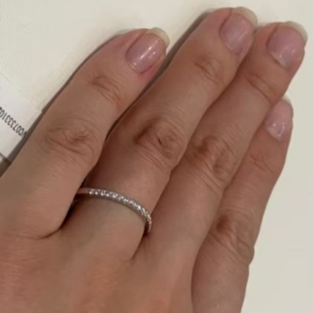 【AHKAH(アーカー)の口コミ】 主張しすぎない華奢なシルエットが可愛いかったです。でも個人的にはおし…