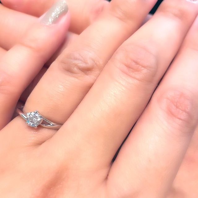 【俄(にわか)の口コミ】 初桜のデザインに惚れてほぼ迷わずこれと決めました。
上品なデザインの中…