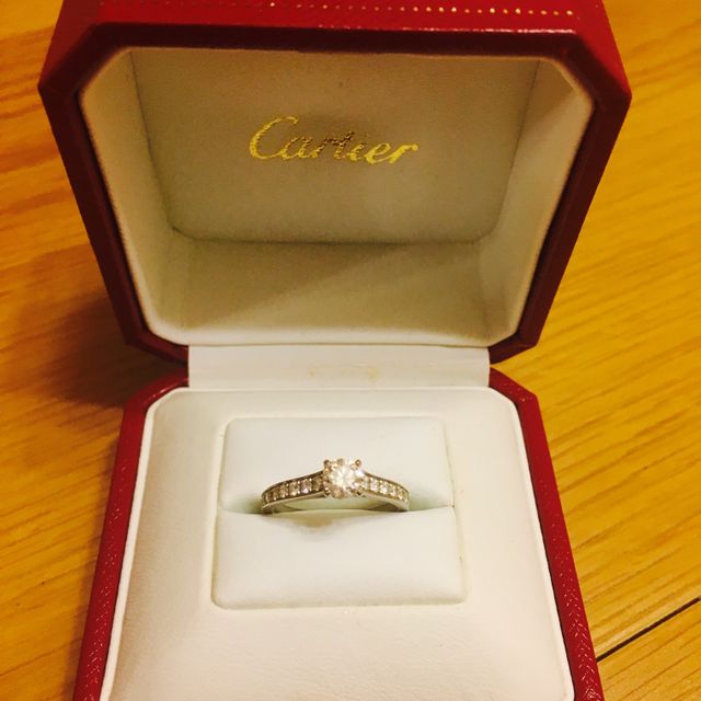 【カルティエ(Cartier)の口コミ】 一生物なので、年齢を重ねても付けていておかしくないシンプルで長く使え…