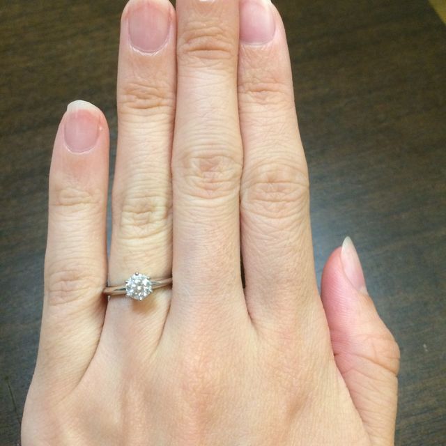 【ティファニー(Tiffany & Co.)の口コミ】 婚約指輪は、昔から憧れていたティファニーのセッティングに決めていまし…