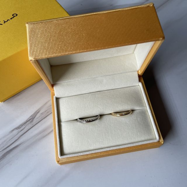 【ケイウノ ブライダル(K.UNO BRIDAL)の口コミ】 色々なブランドを見ていく中で、ケイウノの既製の結婚指輪(クレッセント)…