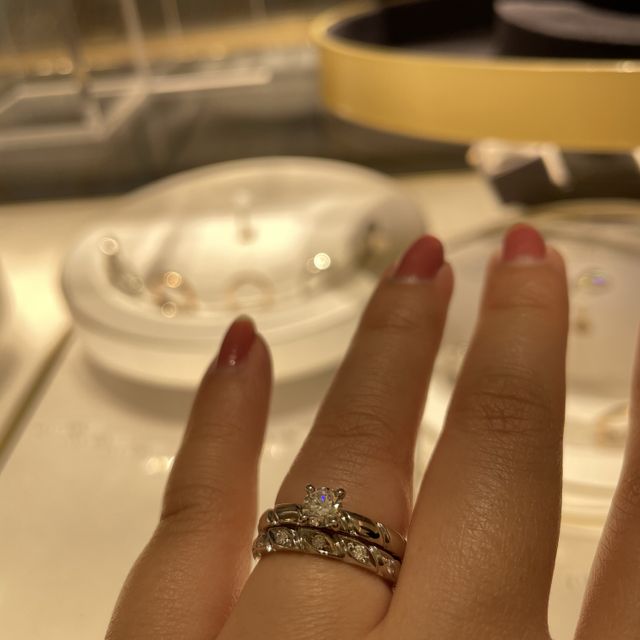 【ショーメ(CHAUMET)の口コミ】 ジュエリー業界の中でもかなりの老舗に入るショーメ。指輪のデザインも伝…