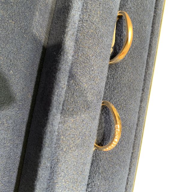 【4℃ BRIDAL(ヨンドシーブライダル)の口コミ】 色ははじめからピンクゴールドの一択でした。
形は決めていなかったけど色…