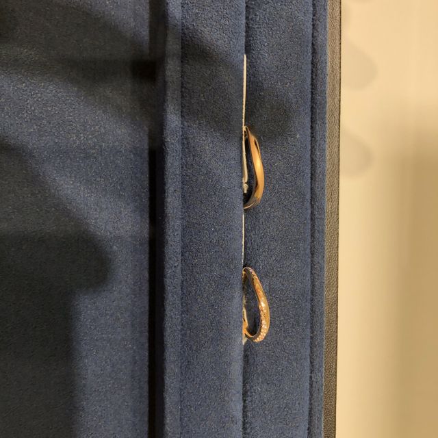 【4℃ BRIDAL(ヨンドシーブライダル)の口コミ】 指輪のデザインに惹かれました。メンズはダイヤなしのシンプルなものを選…