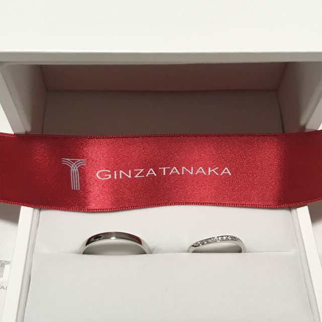 【ギンザタナカブライダル(GINZA TANAKA BRIDAL)の口コミ】 主人は金属アレルギーのため、プラチナ９９９にしました。デザインは、角…