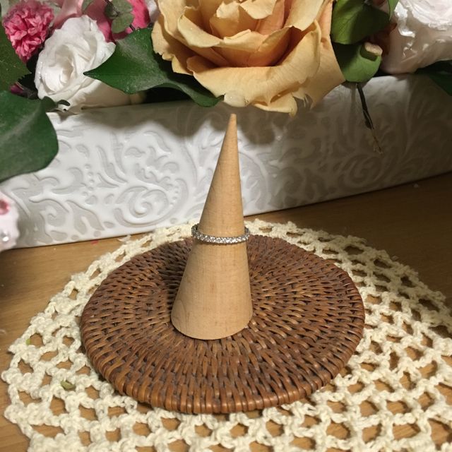 【STAR JEWELRY(スタージュエリー)の口コミ】 毎日着ける結婚指輪としてエタニティリングを探していました。
他のブラン…