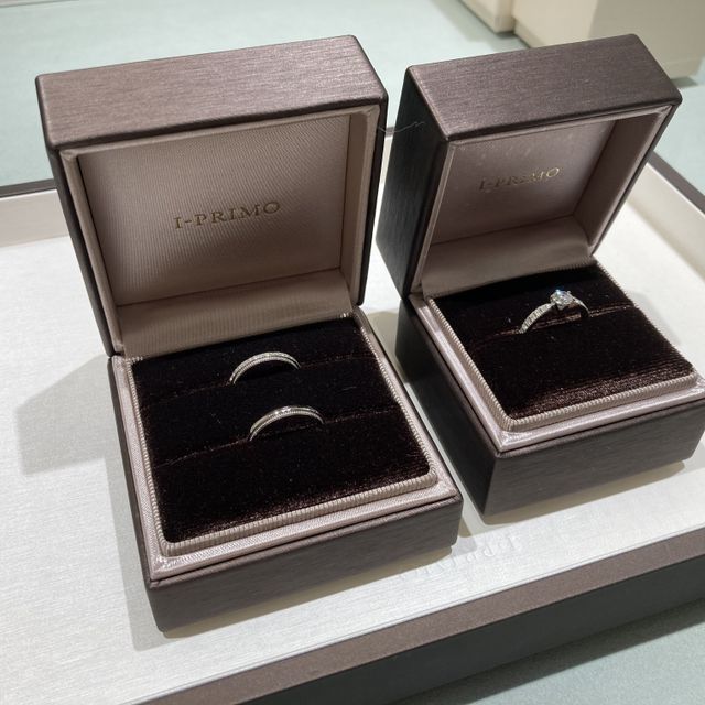 【アイプリモ(I-PRIMO)の口コミ】 縁のミル打ちの洗練されたイメージとハーフエタニティのキラキラとした可…