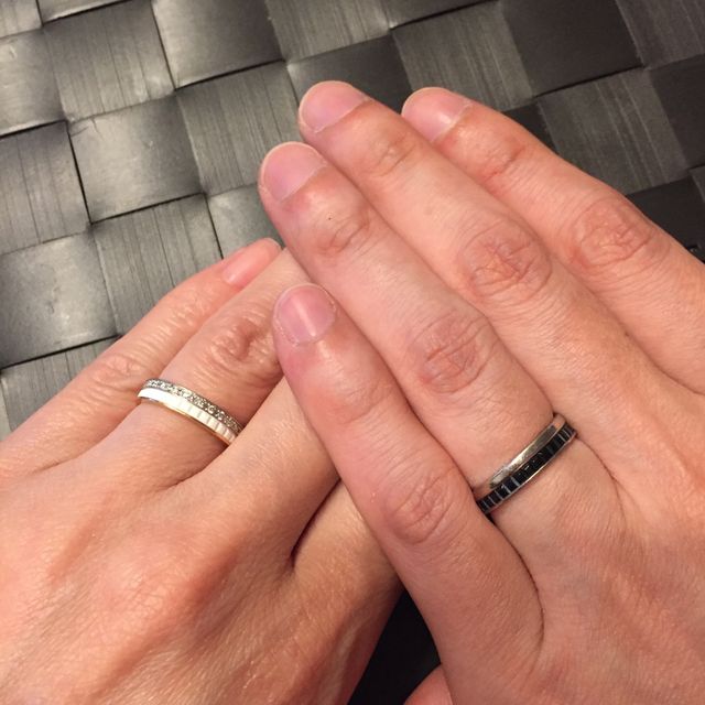 【ブシュロン(BOUCHERON)の口コミ】 ダイヤモンドが一周しているリングを探していましたが、ブシュロン以外の…