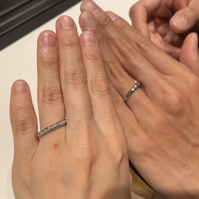 【ラザール ダイヤモンド(LAZARE DIAMOND)の口コミ】 アプローズは真ん中のダイヤが大きくて、他にはないエタニティーリングな…