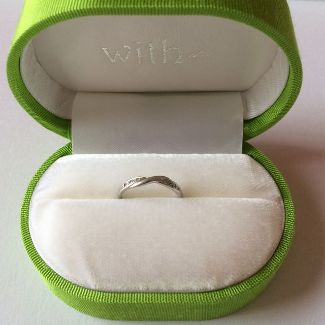 【With thee(ウィズィー)の口コミ】 この指輪にした一番の決め手はデザインです。クロスのデザインが指も綺麗…