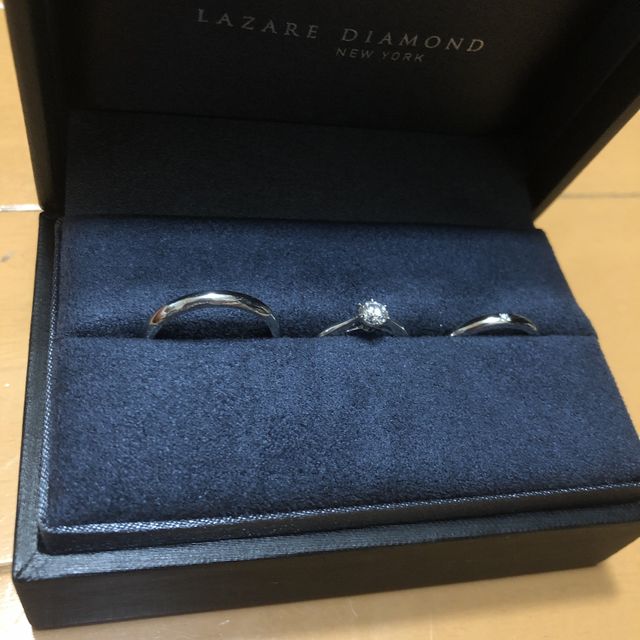 【ラザール ダイヤモンド(LAZARE DIAMOND)の口コミ】 デザインの種類が多く、結婚指輪は男女でペアになっており、統一感がある…