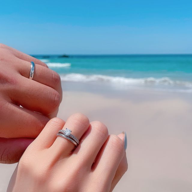 【銀座ダイヤモンドシライシの口コミ】 婚約指輪は彼が比較検討し、銀座ダイヤモンドシライシさんを選びました。…