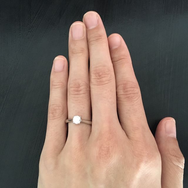 【アイプリモ(I-PRIMO)の口コミ】 エッジのあるスタイリッシュなアームとダイヤの輝きとの調和が見事で、そ…