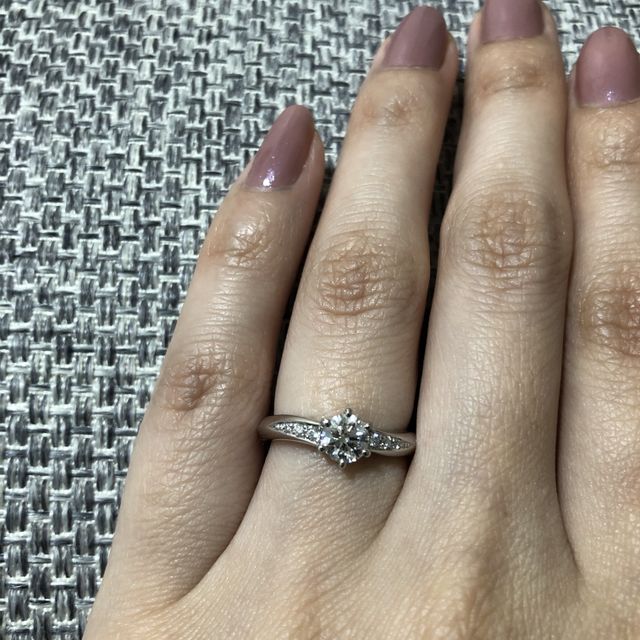 【WATANABE / 卸商社直営　渡辺の口コミ】 デザインが豊富でとても迷いましたが、シンプルで普段もつけらる物を選び…